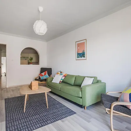 Stylish 3 Bedroom - St. Julians - 5 Mins From Balluta Bay *