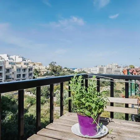 Stylish 3 Bedroom - St. Julians - 5 Mins From Balluta Bay * Saint Julian's