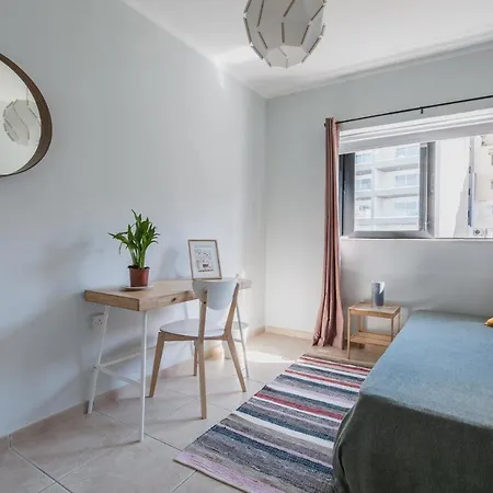 Stylish 3 Bedroom - St. Julians - 5 Mins From Balluta Bay *